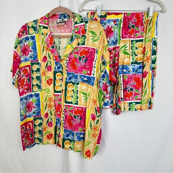 Vintage Hilo Hattie 2-Pc Top Blouse Short Womens Medium Vibrant Floral Hawaiian - Picture 1 of 16